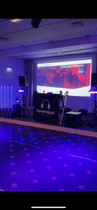 Dj til juefrokost