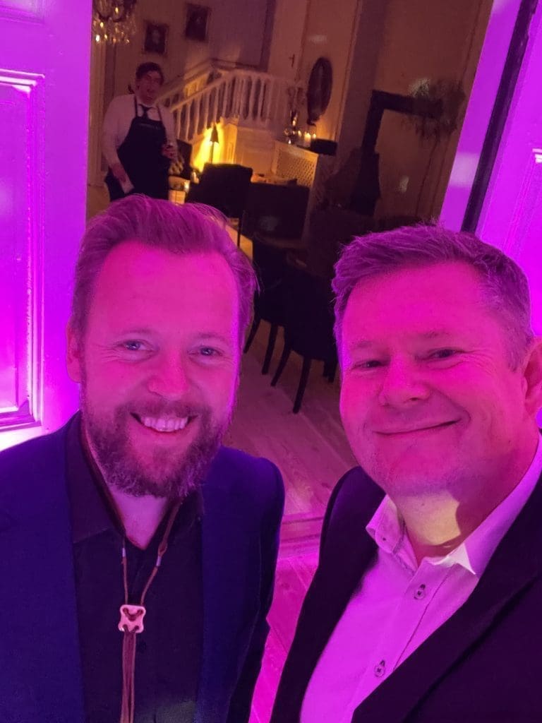 Dj og saxofon til firmafesten - her ses Flyverskjul og Jeppe Zacho