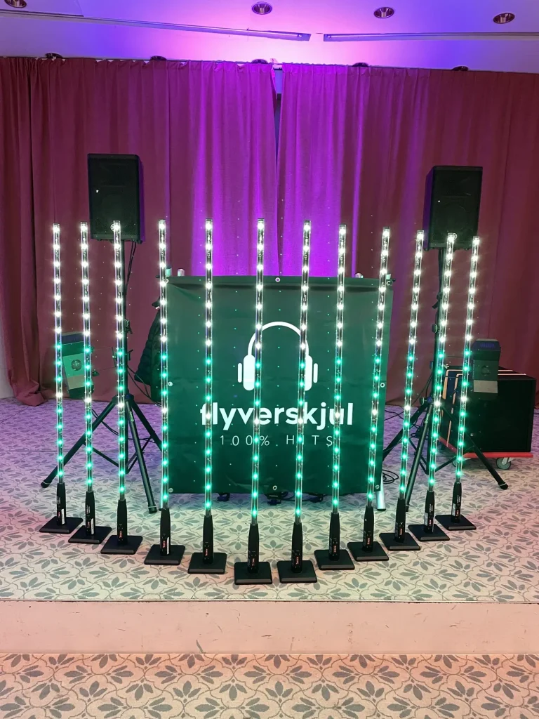 DJ-setup med professionelt lyd- og lysudstyr til fødselsdag i København og på Sjælland