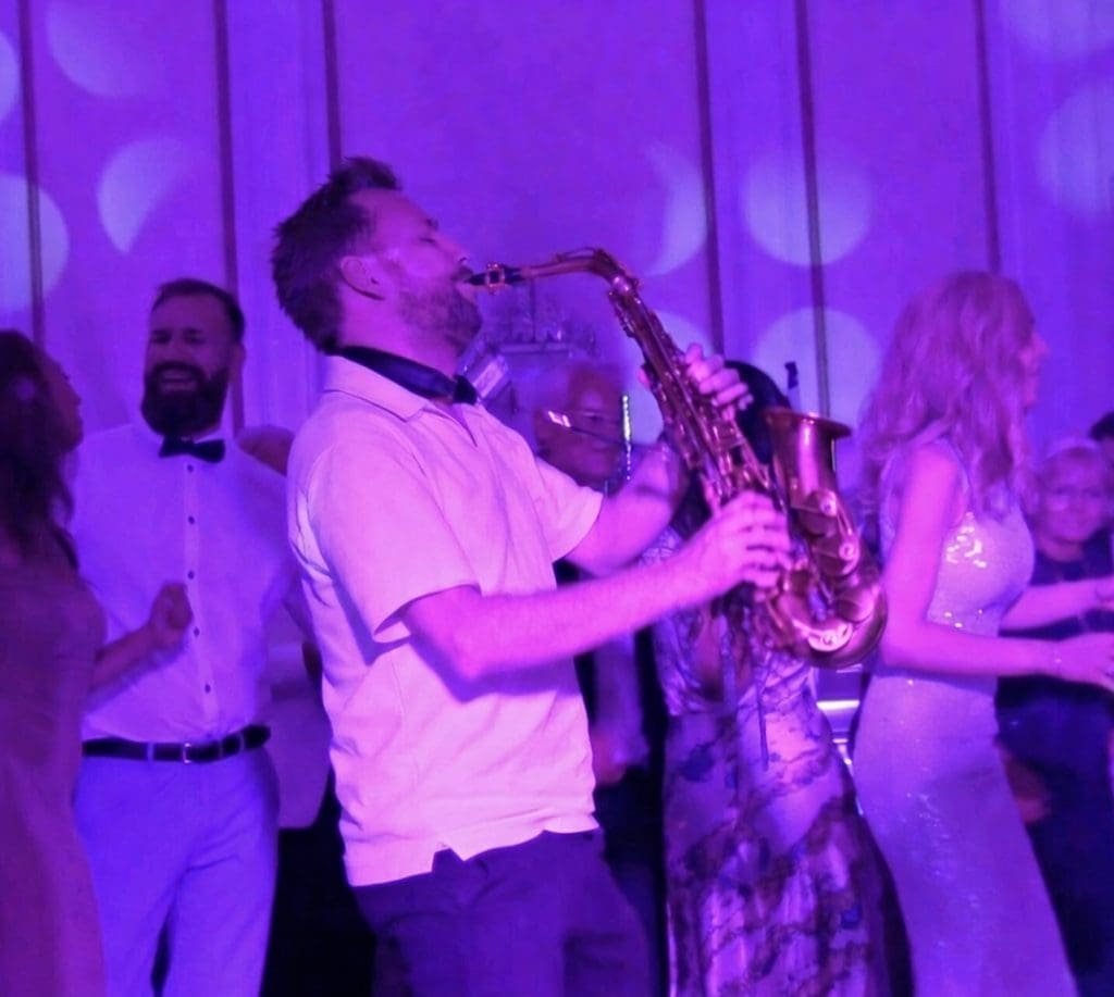 Dj med saxofon til bryllup med Jeppe Zacho og Allan Flyverskjul